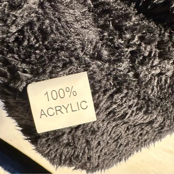 UGG Men's Black Knit Beanie Unisex - Picture 4 of 8